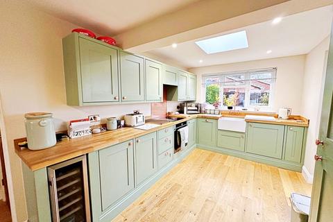 undefined, Willow Close, Pershore