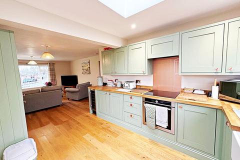 undefined, Willow Close, Pershore