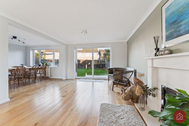 Living/Dining Area