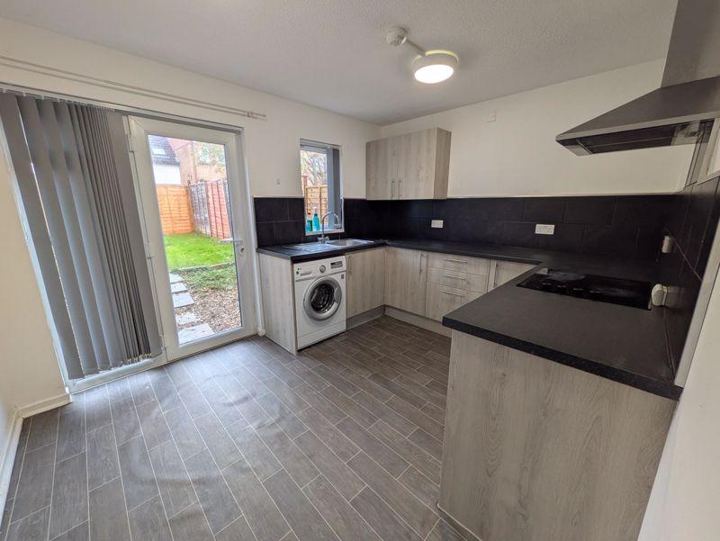 Kitchen / Dining...