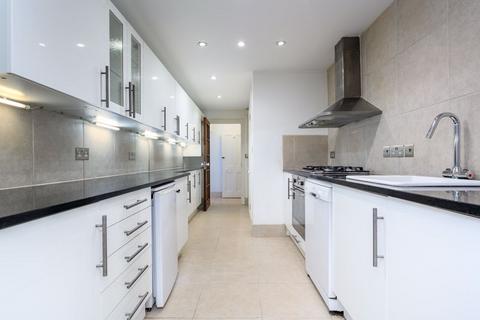 undefined, Studio Mews, Addlestone KT15