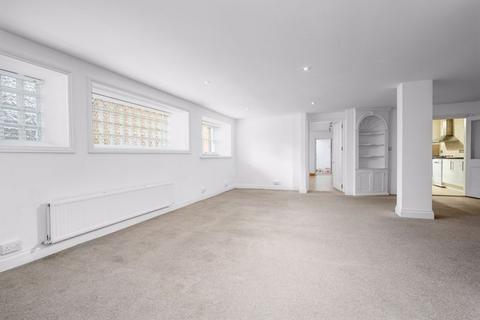 undefined, Studio Mews, Addlestone KT15