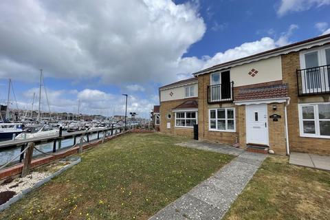 2 bedroom terraced house to rent, Cavalier Quay, East Cowes PO32