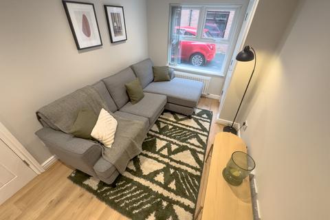undefined, Markden Mews, L8 1TN,