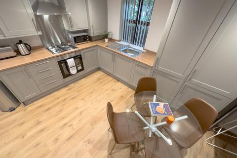 undefined, Markden Mews, L8 1TN,