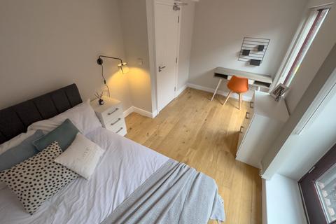 undefined, Markden Mews, L8 1TN,