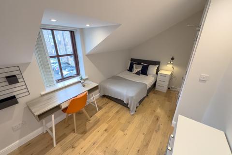 undefined, Markden Mews, L8 1TN,
