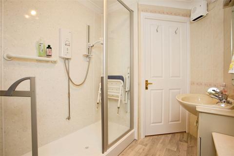 2 bedroom apartment for sale, Lystra Court, Derbe Road FY8