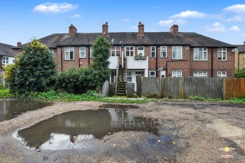 undefined, Kingsground, London SE9