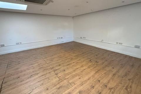 Property to rent, BATH RD, Hounslow