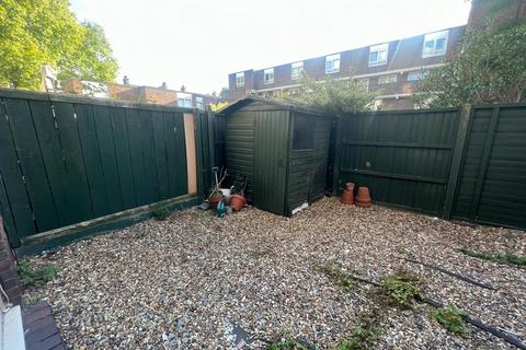3 bedroom flat to rent, Euston, London NW1
