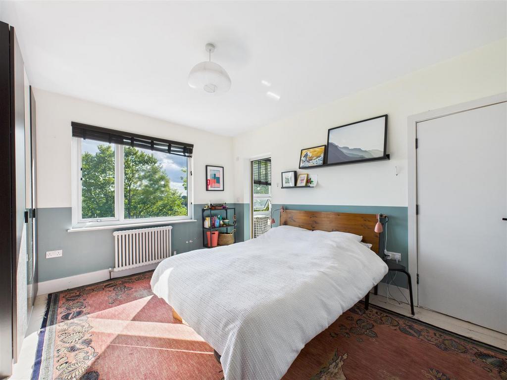 CAM05549 G0-PR0080-STILL014.jpg