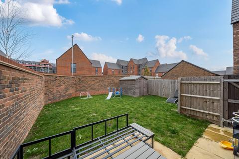 undefined, Holly Lane, Dunstable LU5