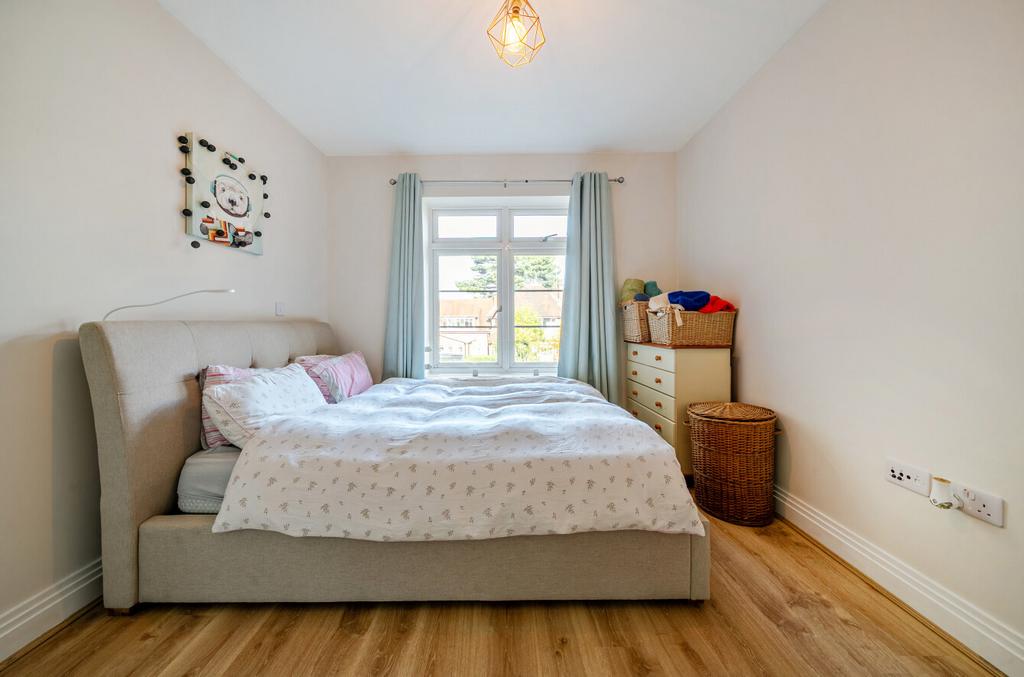 1356832 9 6900968...