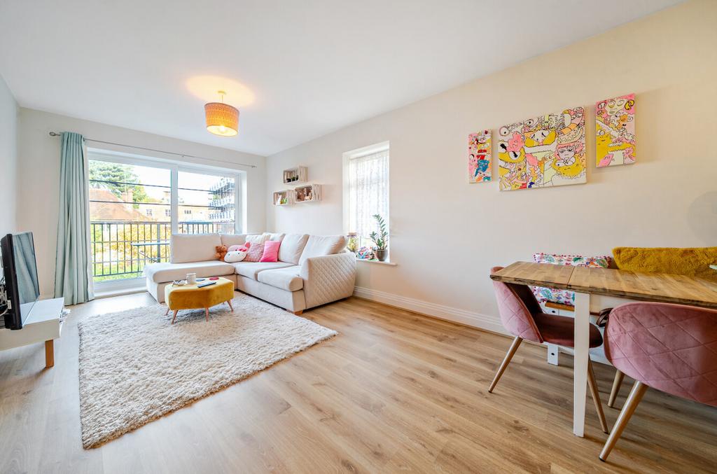 1356832 13 690096...