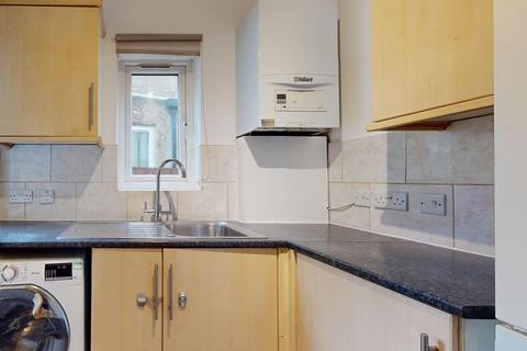 2 bedroom bungalow to rent - Chambers Lane, Willesden, Brent, London NW10