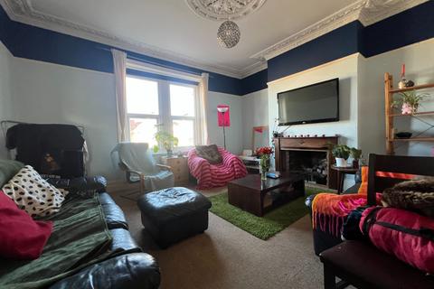 5 bedroom flat to rent, 26 Sommerville Road, Bristol BS7