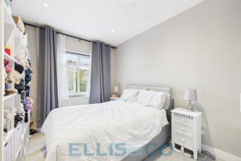 undefined, Lyons Crescent, Tonbridge, Kent, TN9