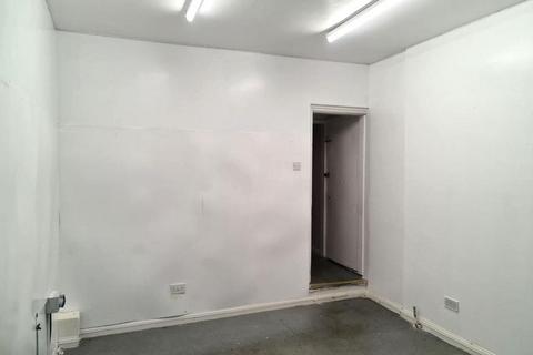 Restaurant to rent, 10 Station Rd Wombwell S73 0AY