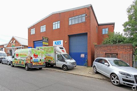 Warehouse to rent, 156 Dukes Rd London W3 0SL