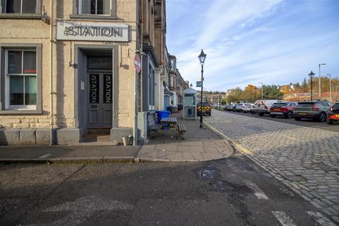 Pub to rent, 1 Dovemount Pl Hawick TD9 8AZ