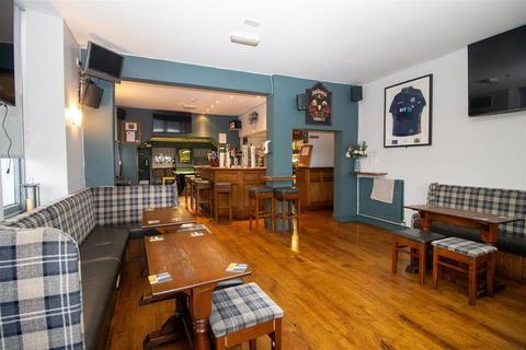 Pub to rent, 1 Dovemount Pl Hawick TD9 8AZ