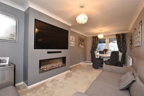 3 bedroom townhouse for sale, Copthorne Close, Heywood, Greater Manchester, OL10