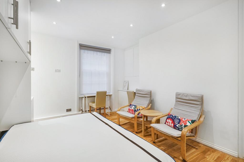 Bedroom / Reception
