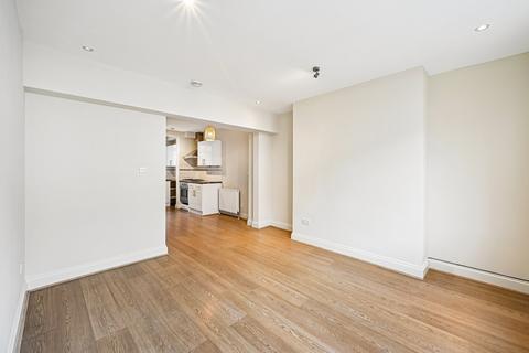 3 bedroom flat to rent, Westmoreland Terrace, Pimlico, London, SW1V