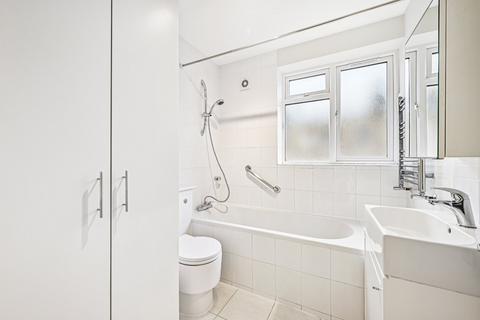 3 bedroom flat to rent, Westmoreland Terrace, Pimlico, London, SW1V