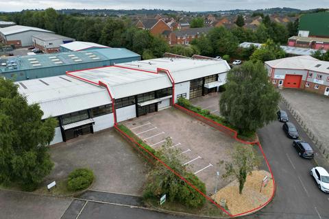 Industrial unit to rent, Caxton Close Daventry NN11 8RT