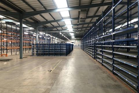 Warehouse to rent, 1 Cavalry Hl Weedon NN7 4PP