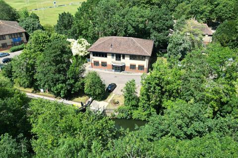 Office to rent, 6 Rushmills Northampton NN4 7YB