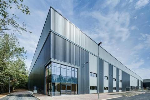 Warehouse to rent, 80 Saxon Way E Corby NN18 9EY