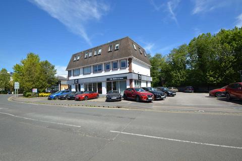 undefined, WEYBRIDGE / ADDLESTONE BORDERS