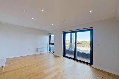 3 bedroom flat to rent, Goodman Street