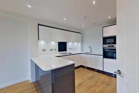 3 bedroom flat to rent, Goodman Street