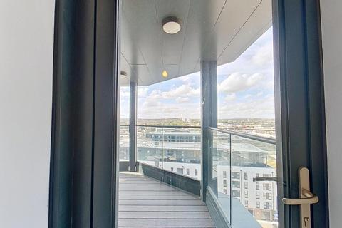 3 bedroom flat to rent, Goodman Street