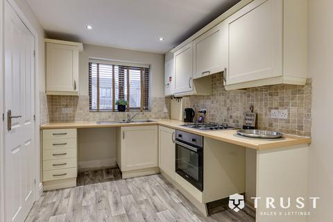 3 bedroom semi-detached house for sale, Tichbourne Street, Liversedge, WF15