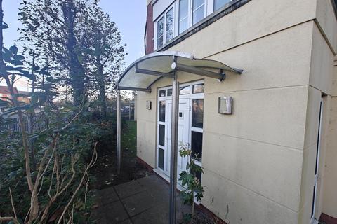 3 bedroom ground floor flat for sale, Trevelyan Court, Windsor, SL4