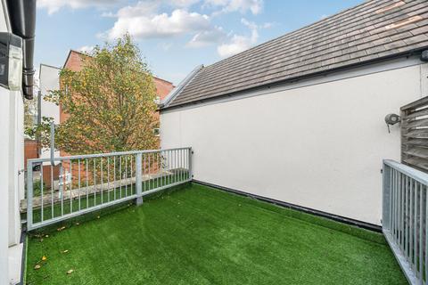 2 bedroom end of terrace house for sale, Pelican Drive, Harrow