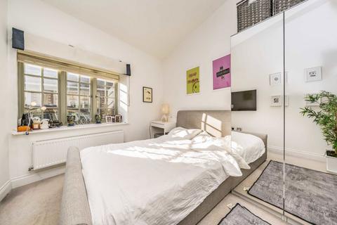 undefined, Burgess Mews, London SW19