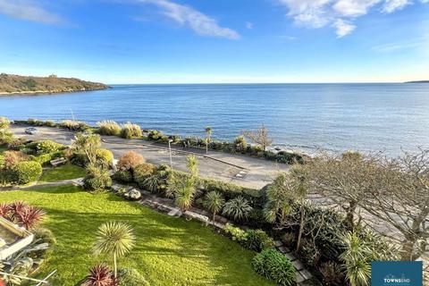 2 bedroom flat to rent, Emslie Road, Falmouth