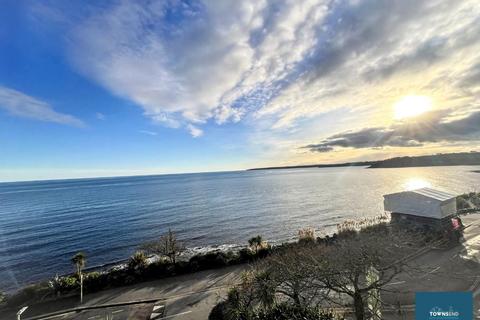 2 bedroom flat to rent, Emslie Road, Falmouth
