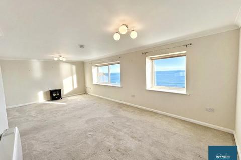 2 bedroom flat to rent, Emslie Road, Falmouth