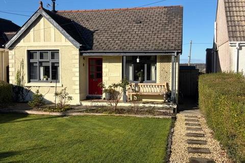 3 bedroom detached bungalow for sale, Bethesda Road, Tumble, Llanelli