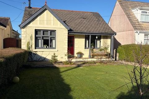 3 bedroom detached bungalow for sale, Bethesda Road, Tumble, Llanelli