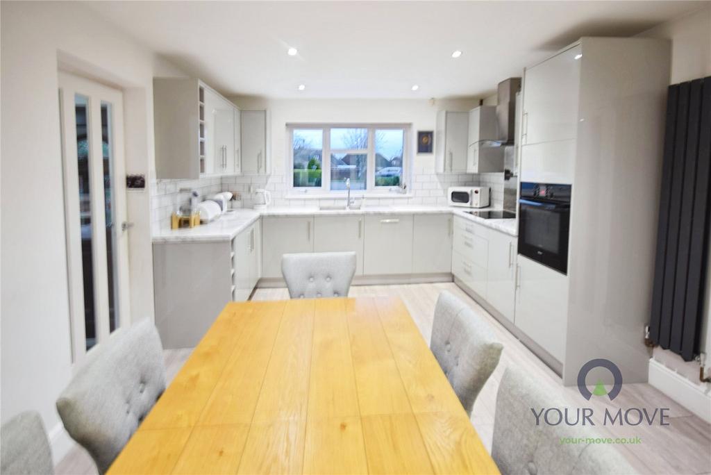 Kitchen Day Room
