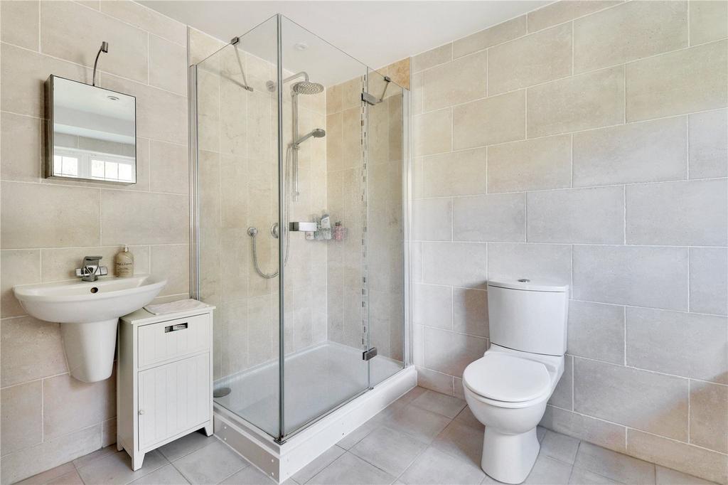 En Suite Bathroom