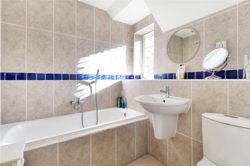 En Suite Bathroom